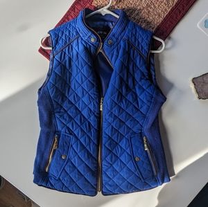 ACTIVE USA medium royal blue vest
